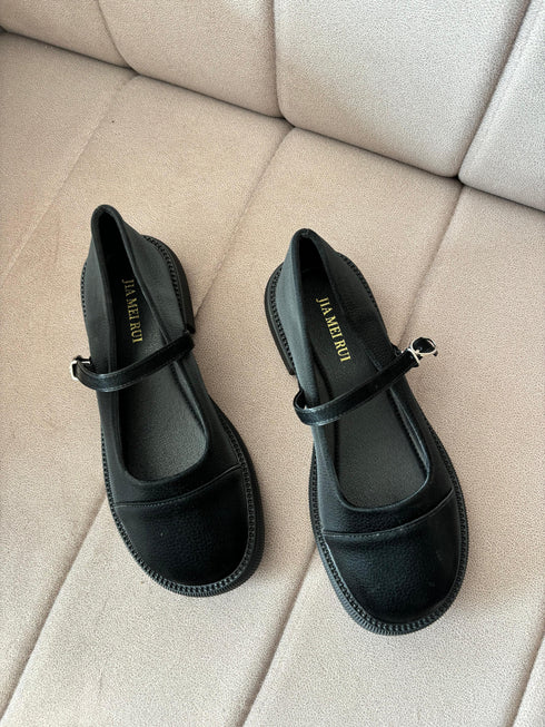 Women Solid Color Buckle Mary Jane Shoes
